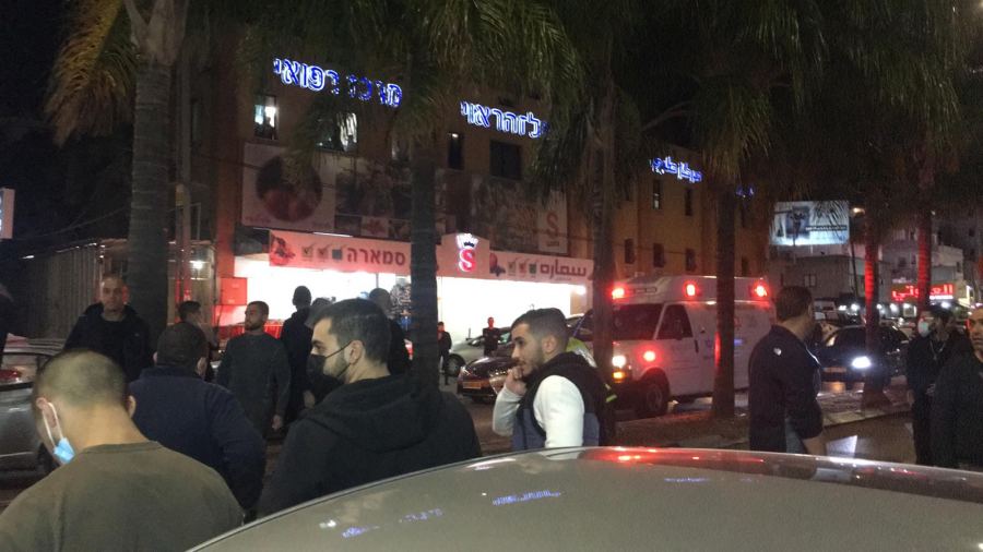 اصابة 3 اشخاص باطلاق نار في طمرة